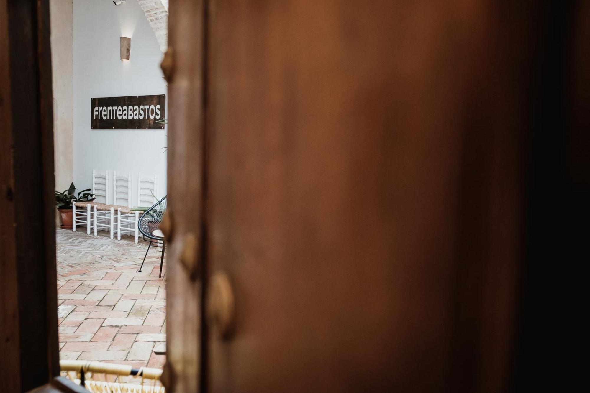 Hostal Cafe Frenteabastos Carmona Kültér fotó
