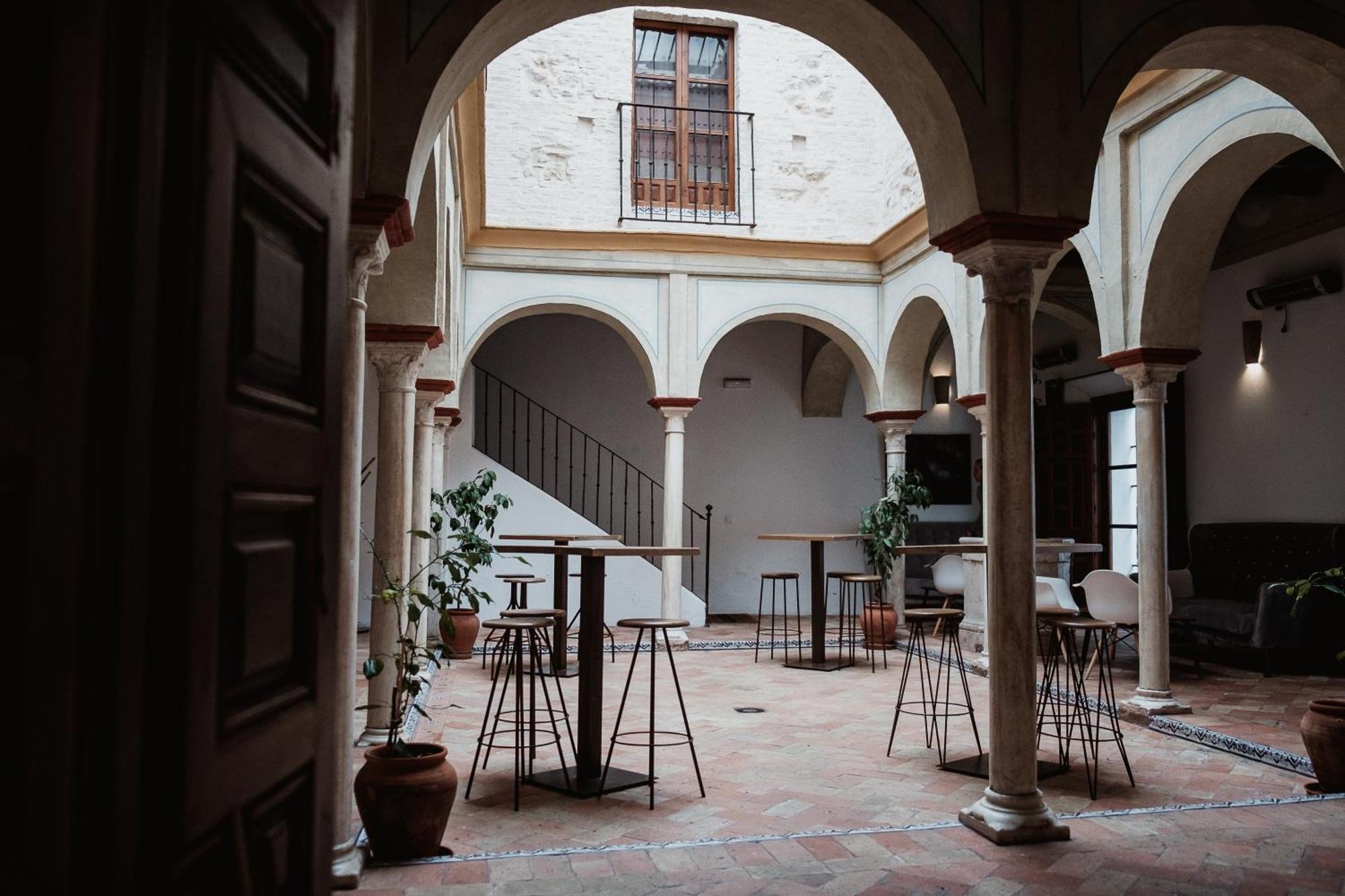 Hostal Cafe Frenteabastos Carmona Kültér fotó