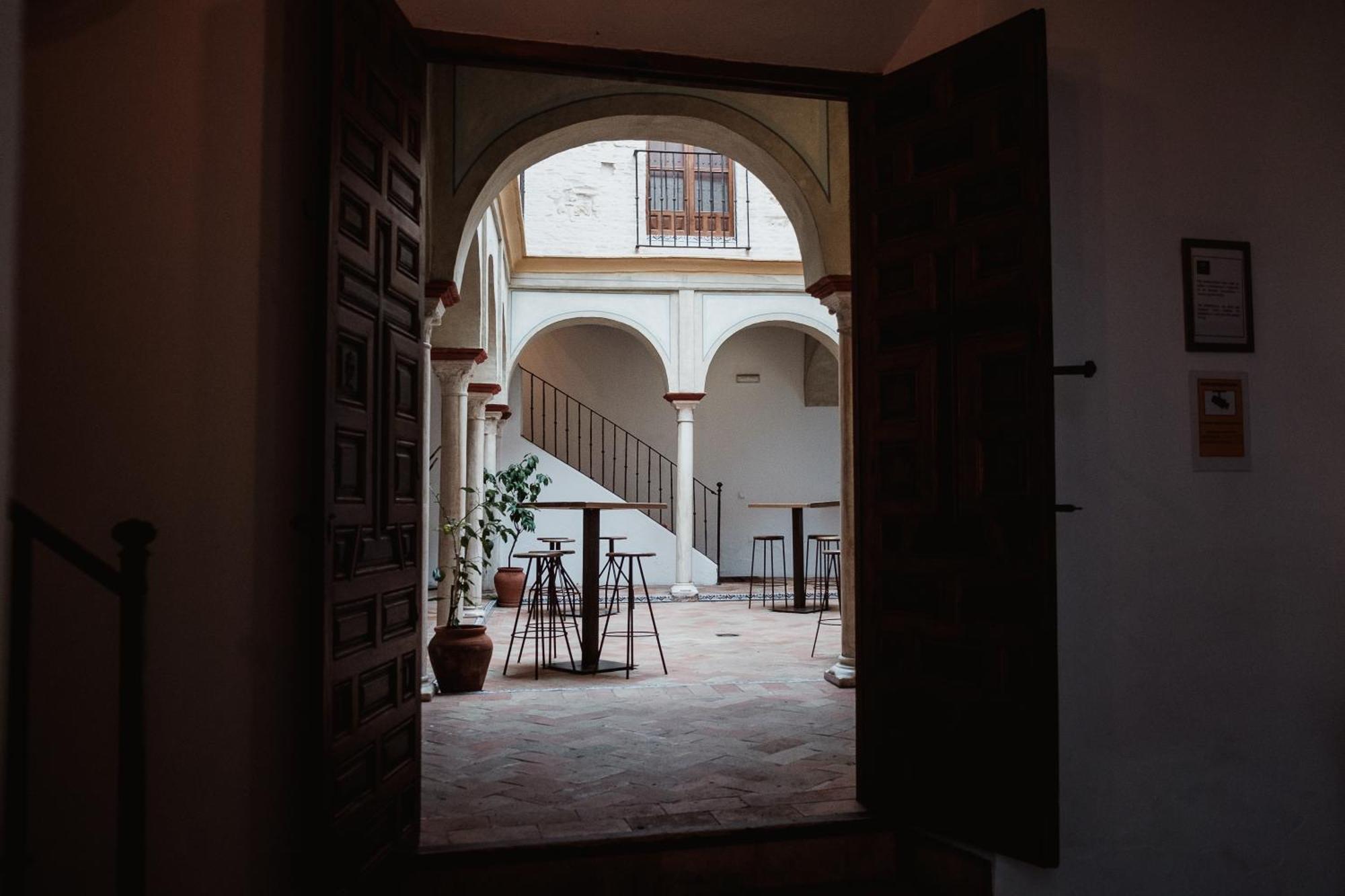 Hostal Cafe Frenteabastos Carmona Kültér fotó