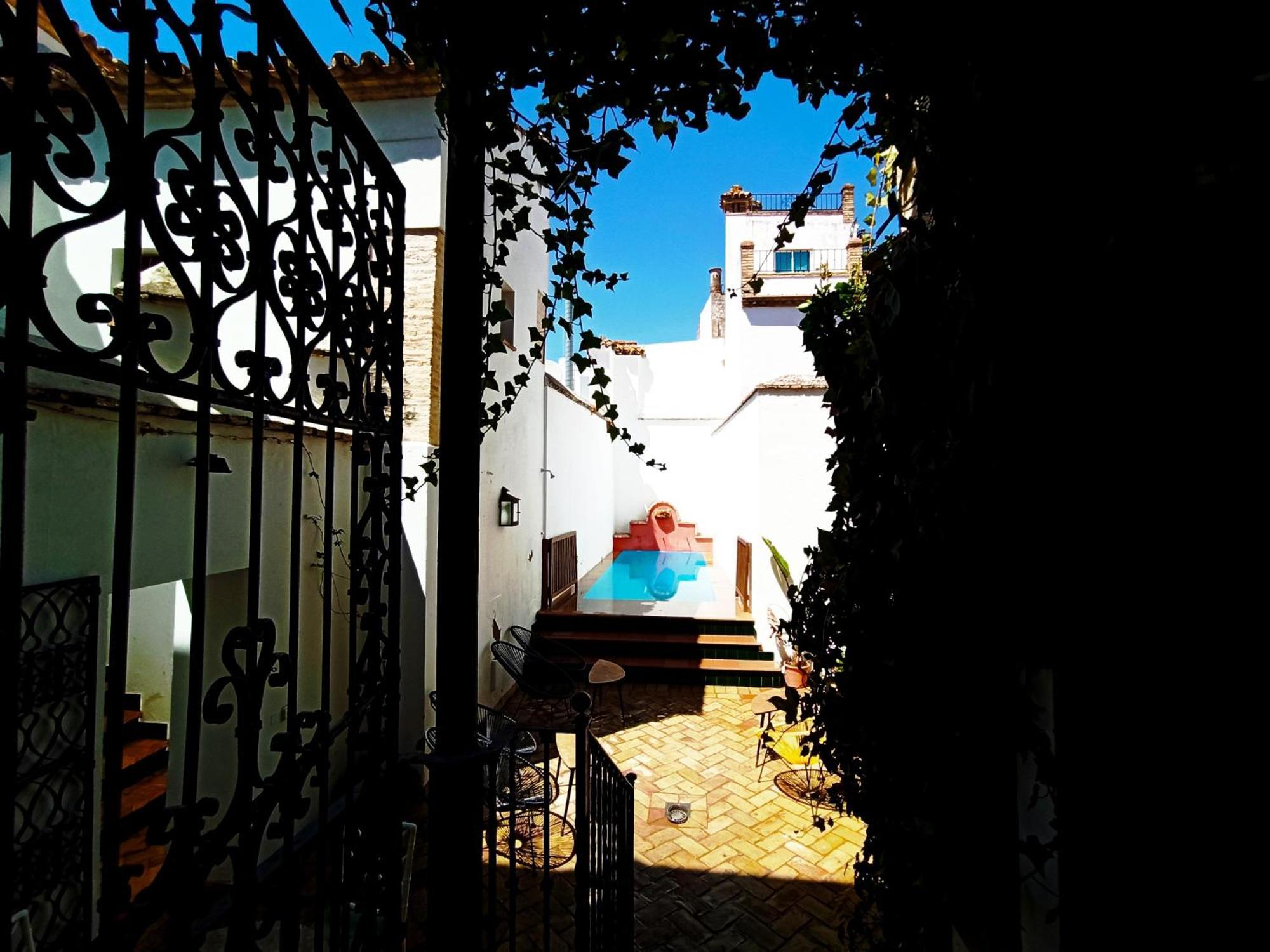 Hostal Cafe Frenteabastos Carmona Kültér fotó