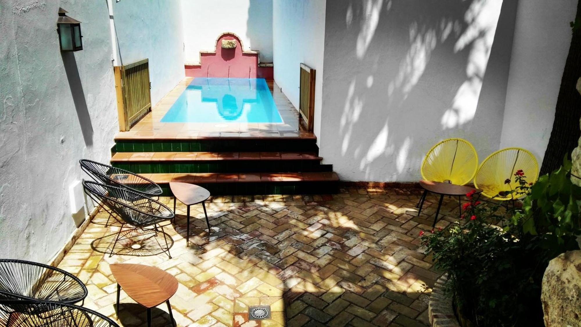 Hostal Cafe Frenteabastos Carmona Kültér fotó