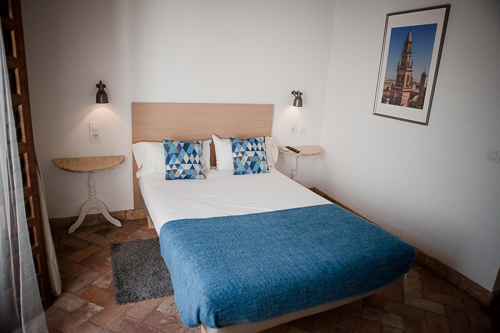 Hostal Cafe Frenteabastos Carmona Kültér fotó