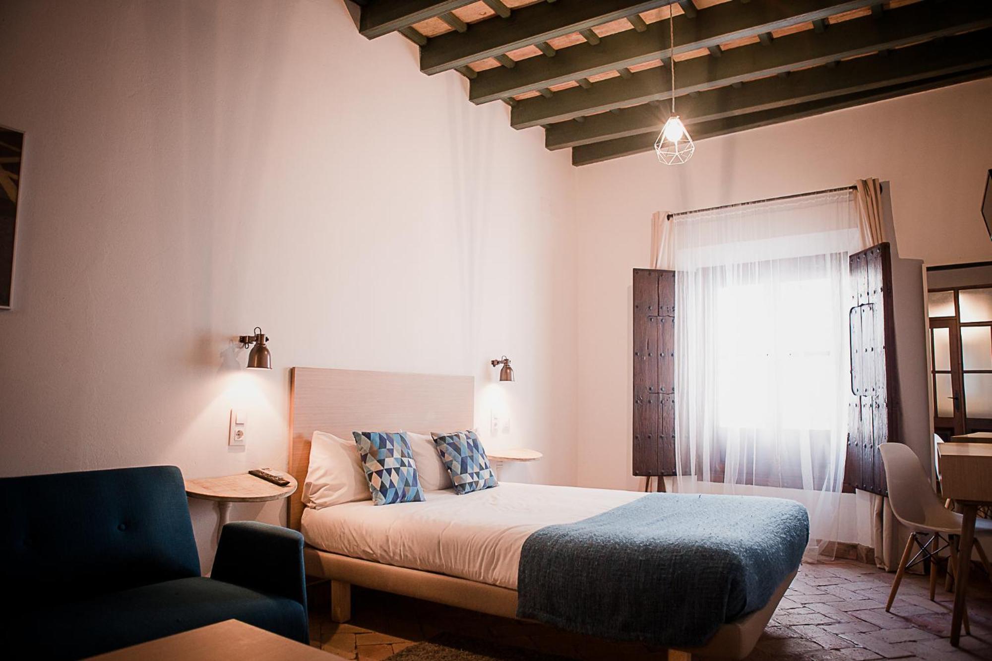 Hostal Cafe Frenteabastos Carmona Kültér fotó