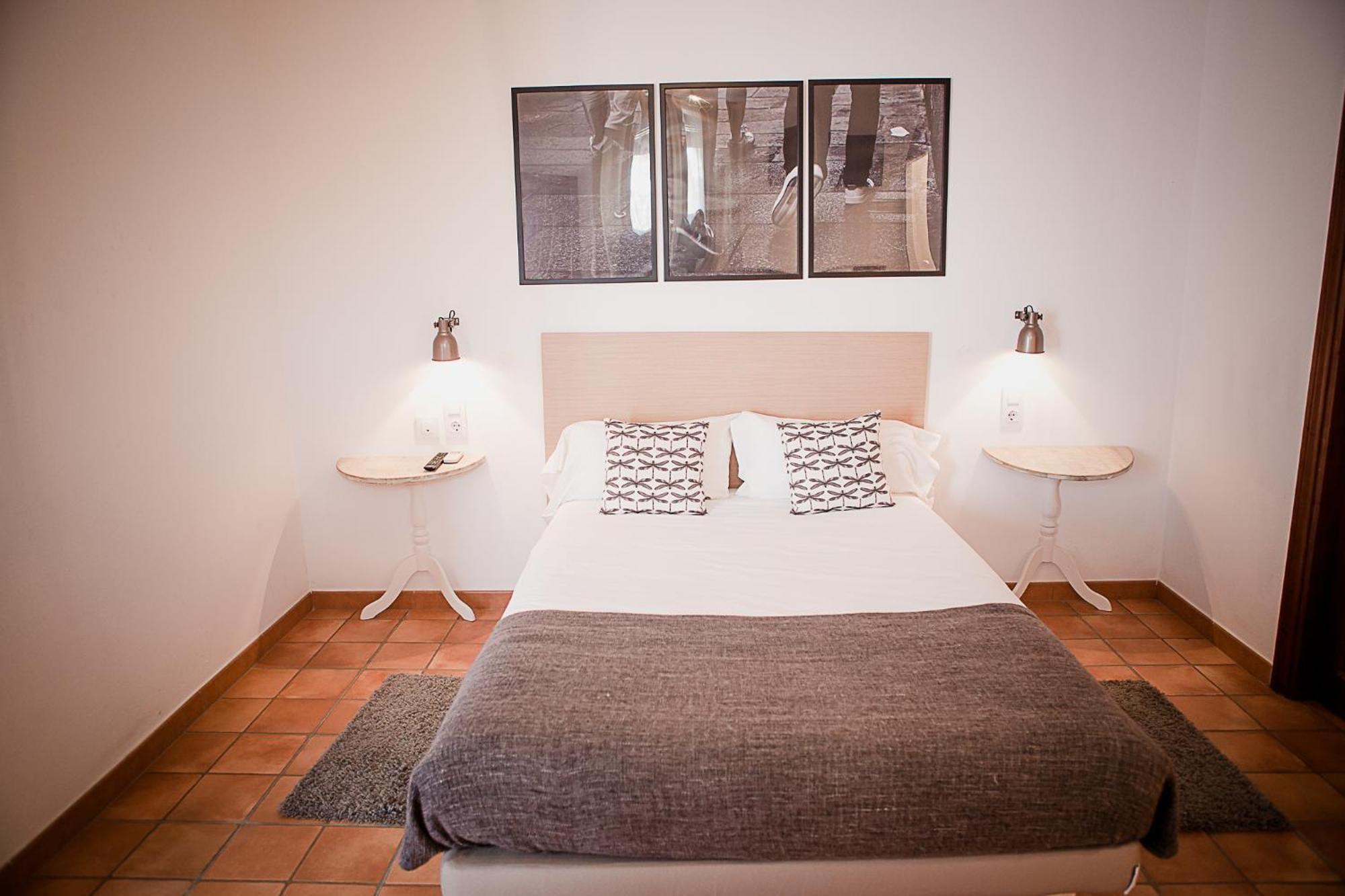 Hostal Cafe Frenteabastos Carmona Kültér fotó