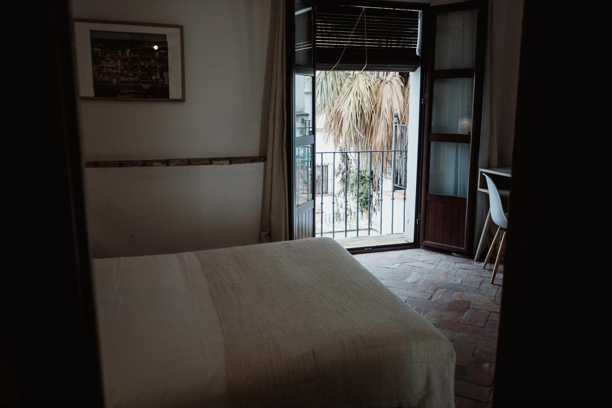 Hostal Cafe Frenteabastos Carmona Kültér fotó